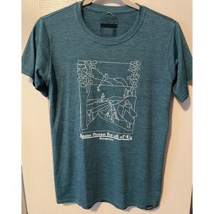 Patagonia Size Small T-Shirt. NWOT! Color is close to Caribbean Blue.